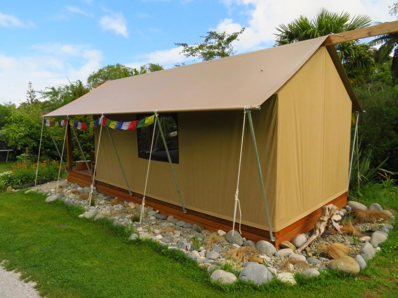 Omarama Oasis - Permaculture Glamping Hotel Pohara Exterior foto